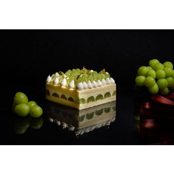 Muscat Grape Chiffon Cake @ Artyzen Grand Lapa Macau - Cake Shop